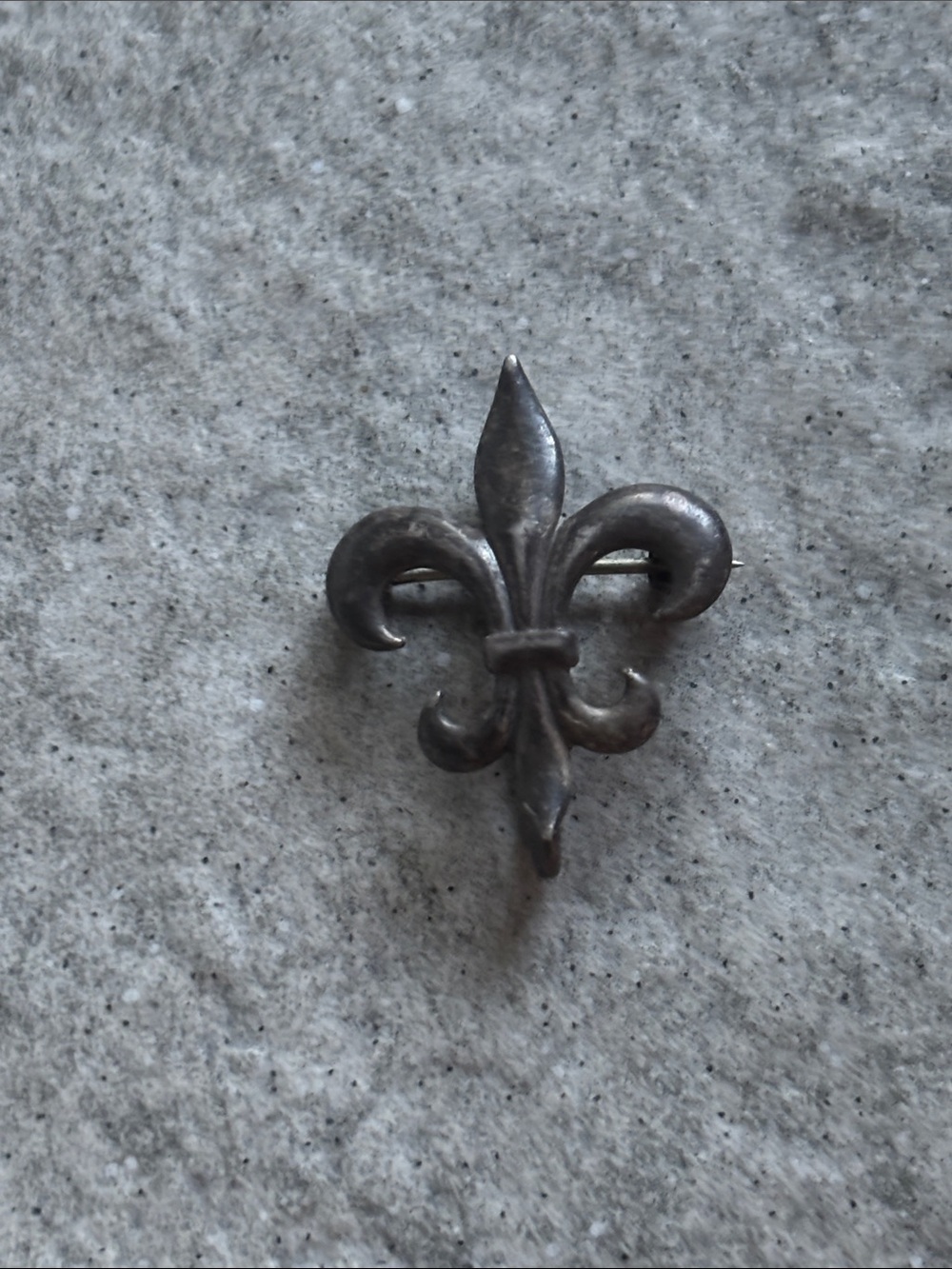 Sterling silver antique vintage fleur de lis BROOCH Pin